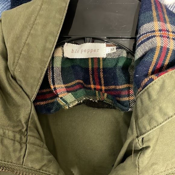 Women’s Jackets - Picture 4 of 4